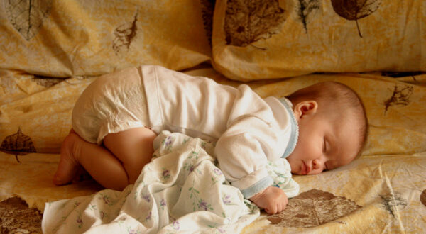 Как правильно укладывать ребенка спать ?