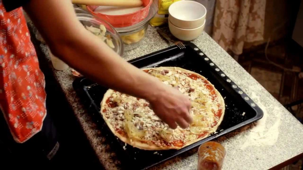 Как правильно приготовить пиццу?