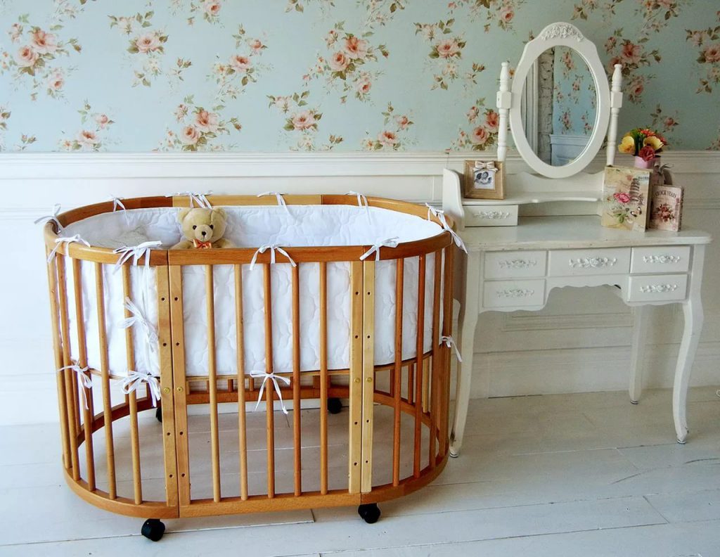 Как правильно выбрать кроватку для новорождённого